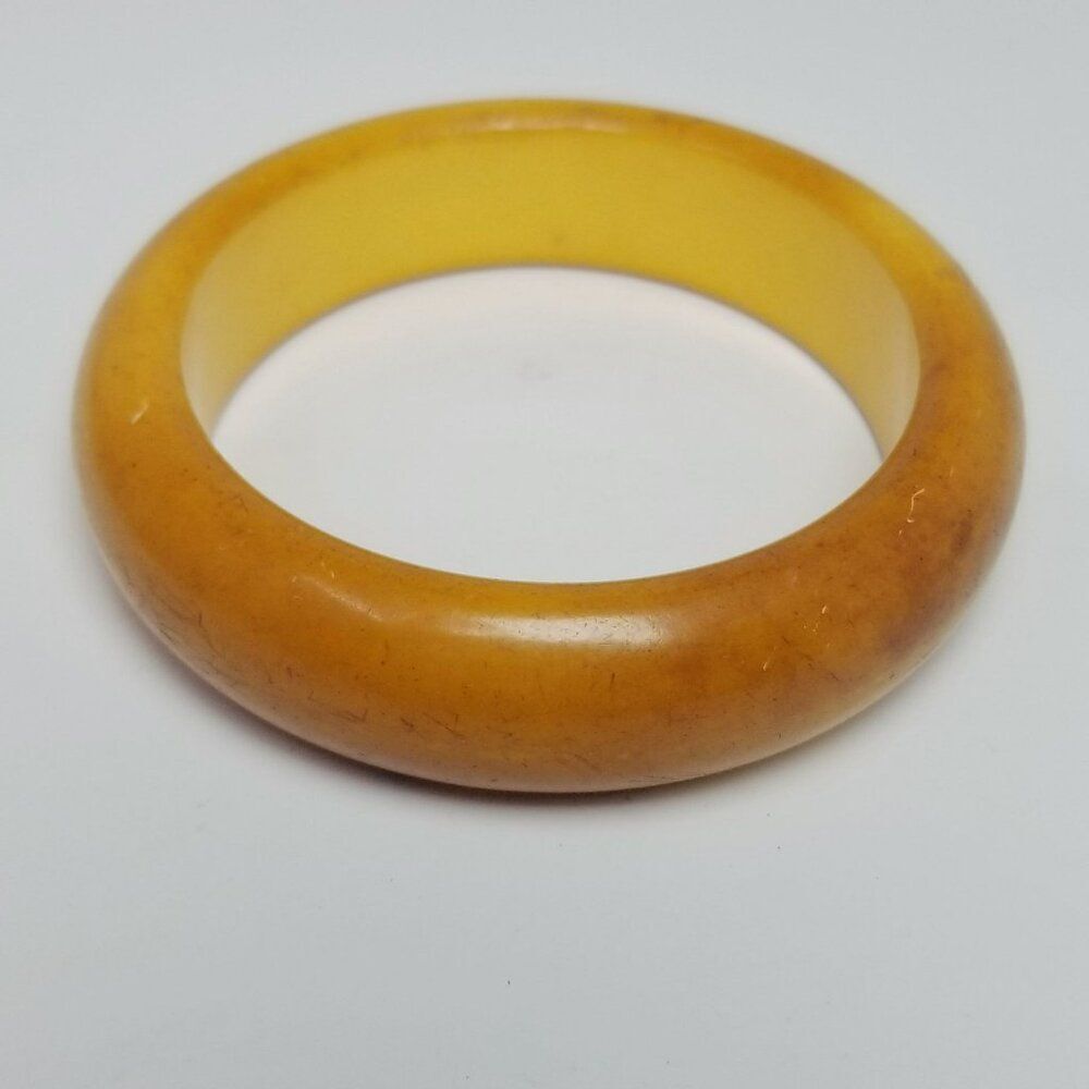 Vintage Chunky Orange Plastic Curved Bangle Bracelet, Retro 60s Style, Estate - Picture 1 of 7